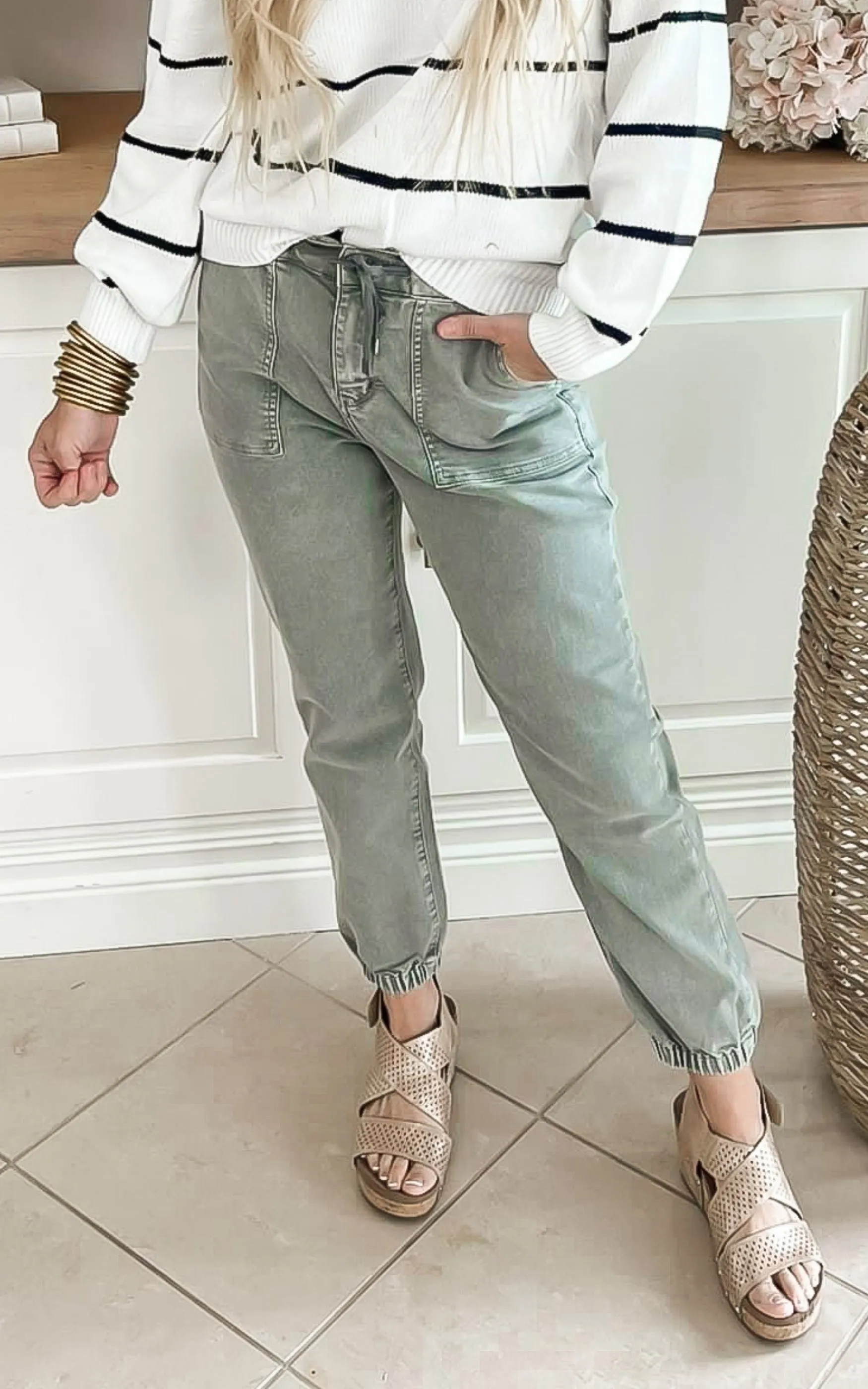 Ash Grey High Rise Jogger Crop | Mica*