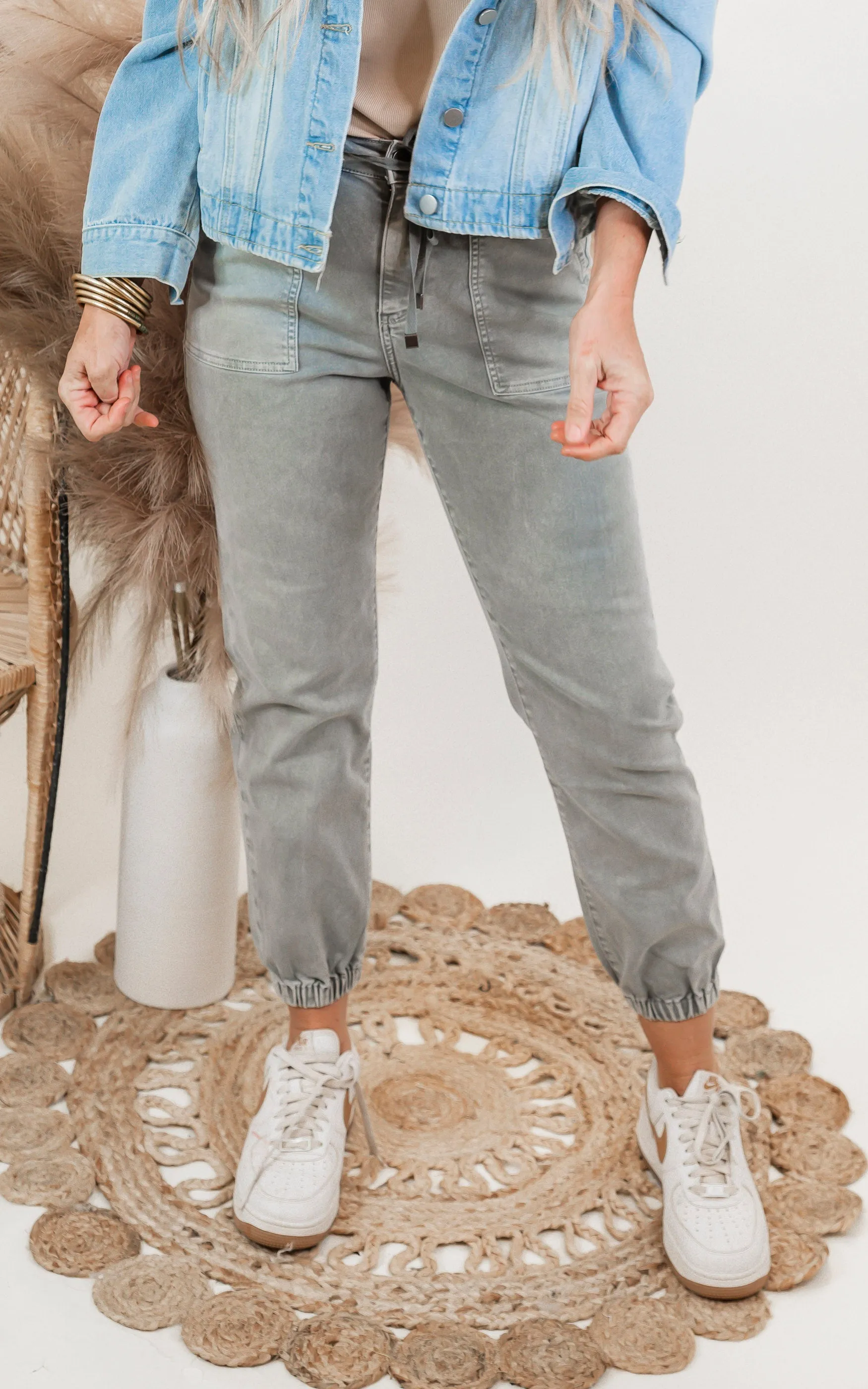 Ash Grey High Rise Jogger Crop | Mica*