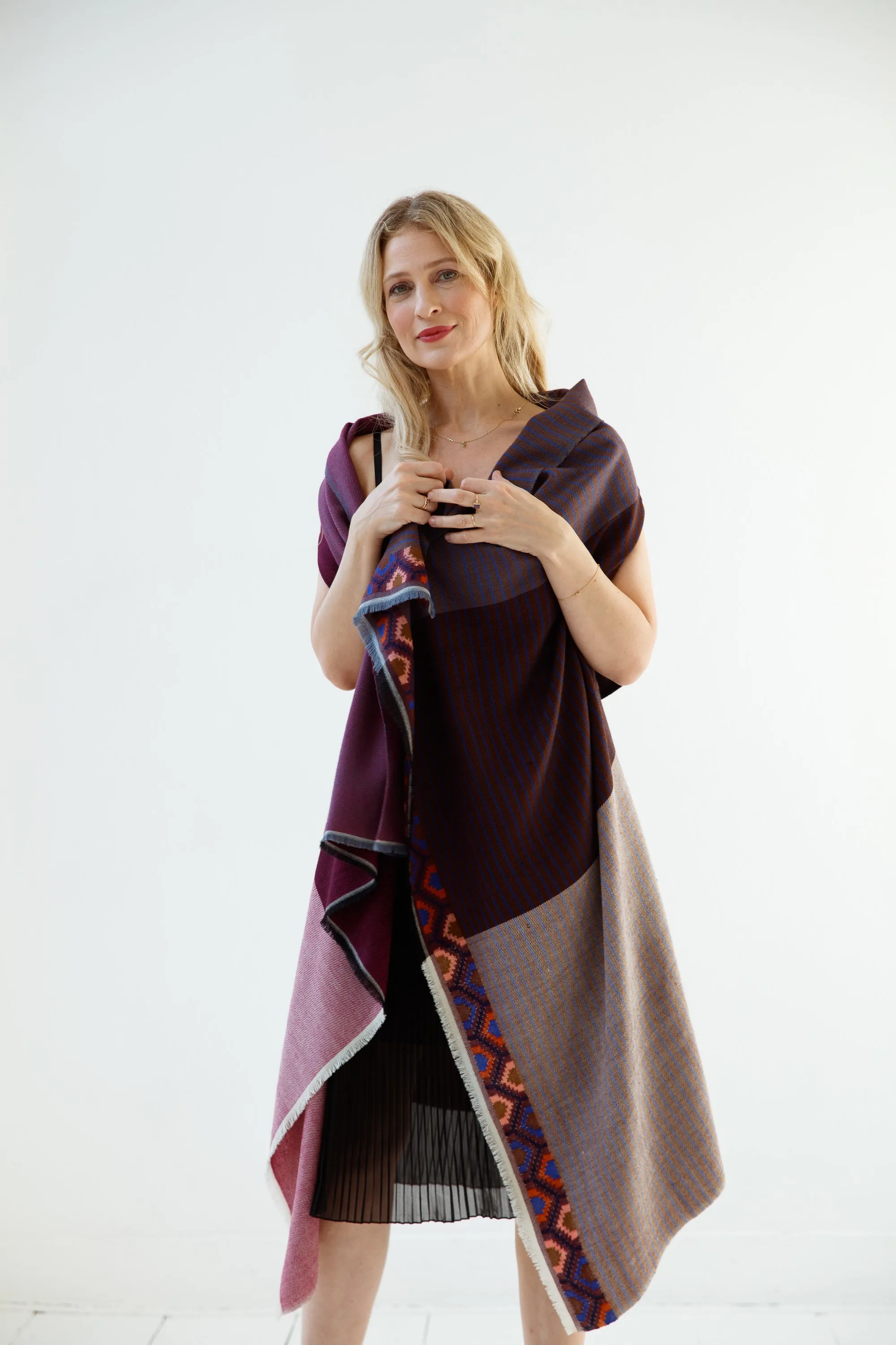 Julahas Plum Fusion Cape