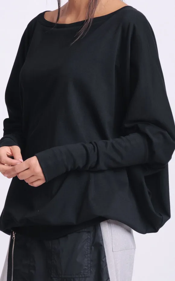 Oversize Black Top With Fitted Sleeves