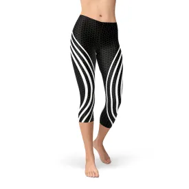 Women's Elegant Black Venom Capri Athletic Leggings